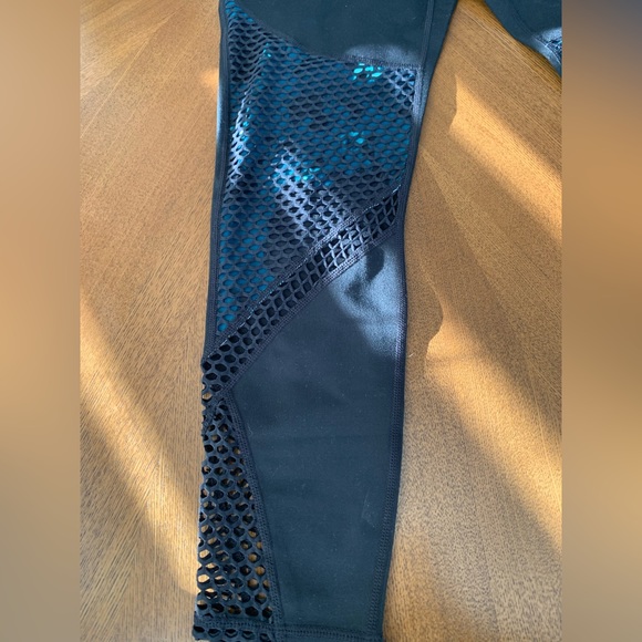 Fabletics Leggings - Picture 4 of 6